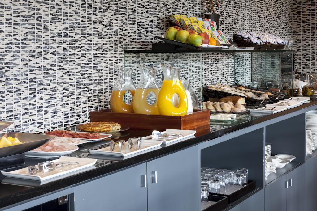 Deluxe Double or Twin Room with Spa Access,176850090:JPEG